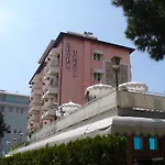 Hotel Trevi