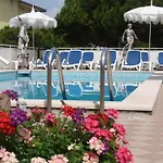 Hotel Trevi