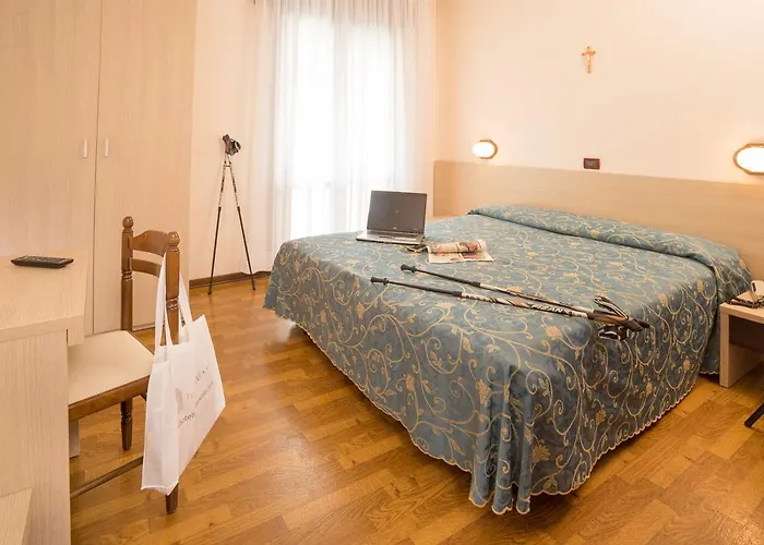 Hotel Trevi
